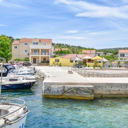 Apartment L And S On The Beach Ugrinici Εξωτερικό φωτογραφία