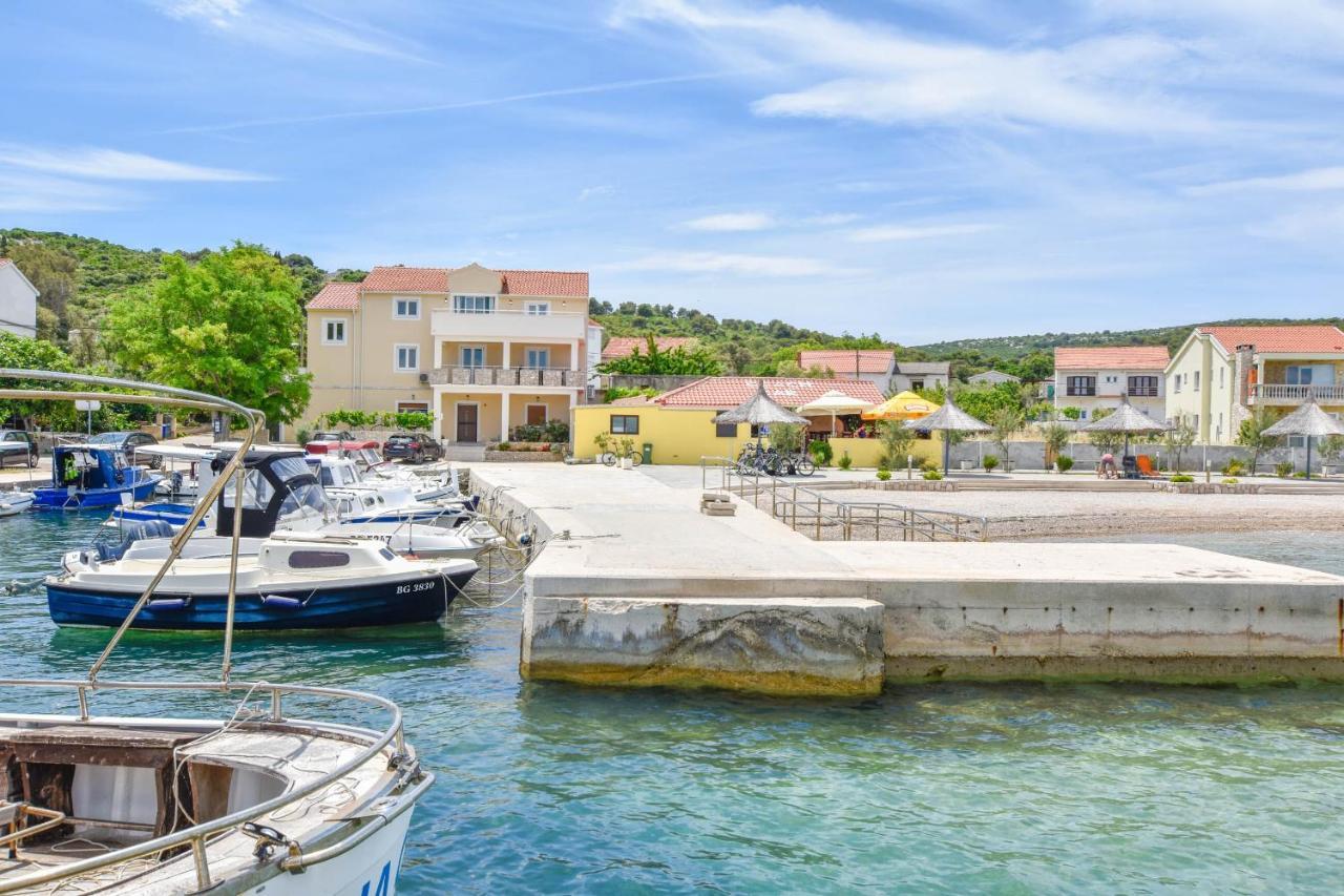 Apartment L And S On The Beach Ugrinici Εξωτερικό φωτογραφία