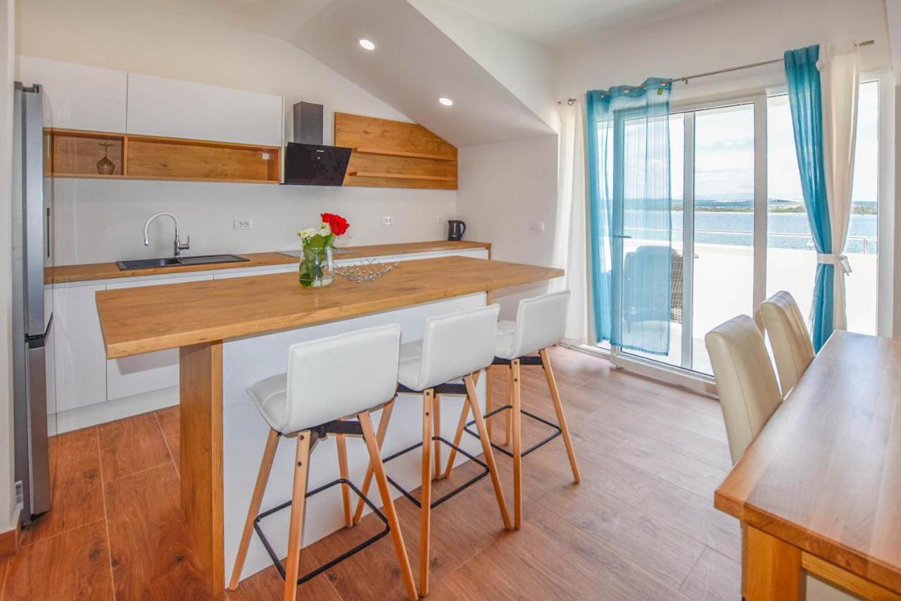 Apartment L And S On The Beach Ugrinici Εξωτερικό φωτογραφία