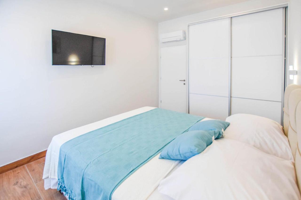 Apartment L And S On The Beach Ugrinici Εξωτερικό φωτογραφία